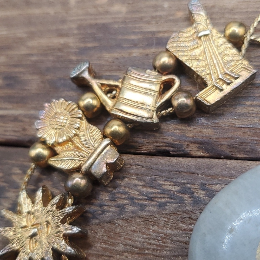 Prairie‎ cottagecore farming homestead charm bracelet vintage B3117 - Picture 2 of 3